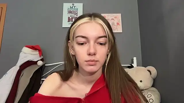 MILLIE MUR online show from January 16, 10:55 am