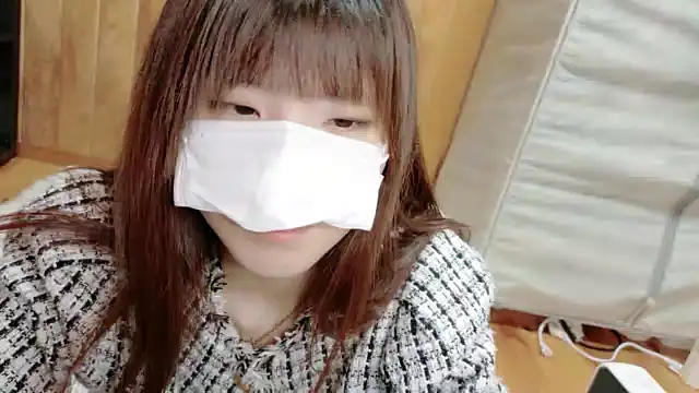  NATSUMI online show from December 18, 2:22 pm