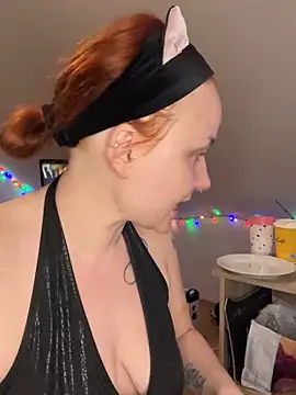 Fiebie licios online show from January 6, 7:34 am