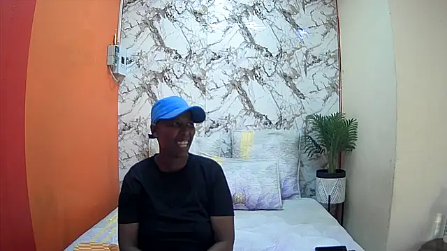 SexyCurves9 online show from April 12, 11:35 am