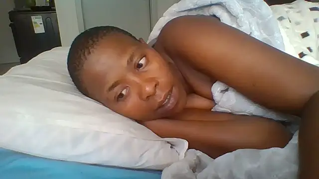 SexyCurves9 online show from March 31, 7:52 am