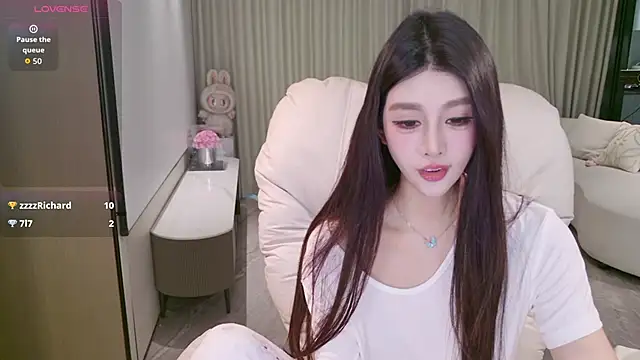 LULUbbaby 520 online show from December 22, 4:04 am