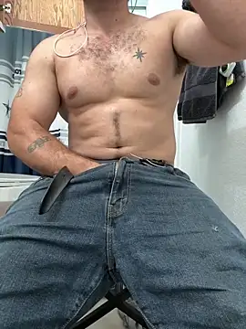 2addictivelyhorny online show from May 21, 11:35 pm