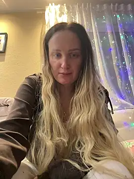 TomilaSi online show from January 9, 9:52 pm