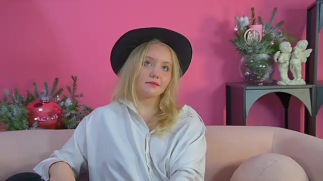 EmilyEvanse online show from December 2, 6:48 am