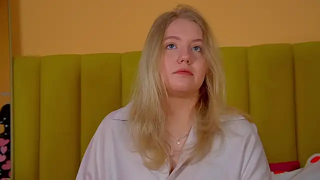 EmilyEvanse online show from February 19, 6:24 am