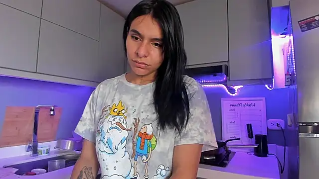 SaraAndrade  online show from April 10, 11:38 am