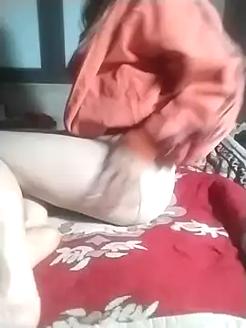 tieutam122 online show from January 18, 7:21 pm