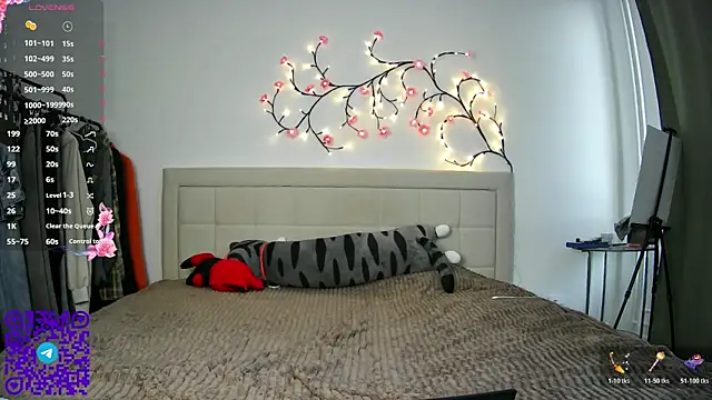 ArianeRandy online show from April 4, 3:11 pm