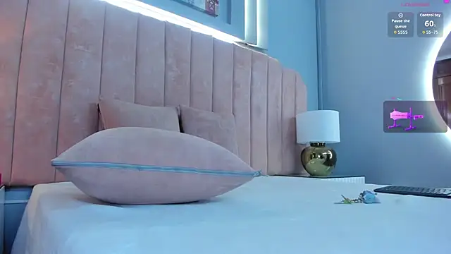 ninacrave  online show from March 11, 2:49 am