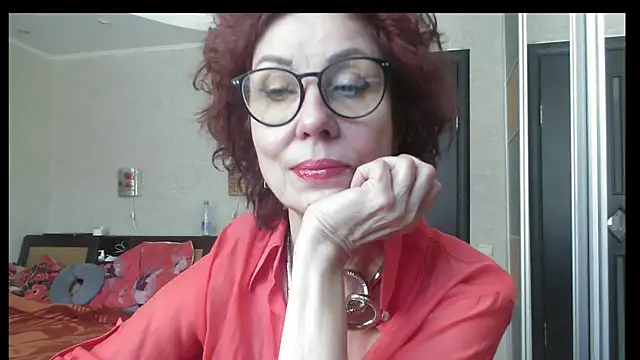 Kelly Flurr online show from February 11, 7:43 am