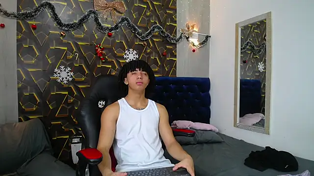 kim curlyy online show from January 15, 2:01 pm