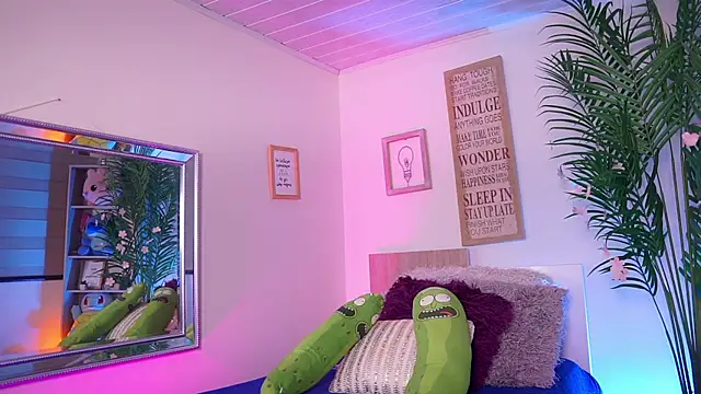 dakotaa 01 online show from April 20, 3:15 pm