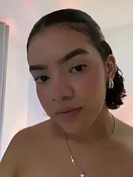 fluffycurls online show from March 2, 11:39 am