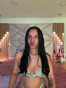 coraline vera online show from April 13, 7:03 pm