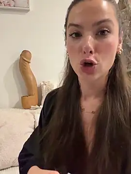 Sugarbellax online show from December 13, 9:43 pm