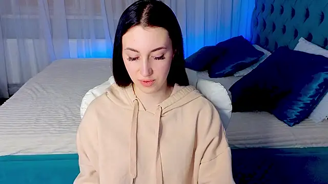 Miss  Linn online show from February 3, 3:06 pm