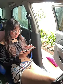 Mia fiire online show from December 4, 8:31 pm