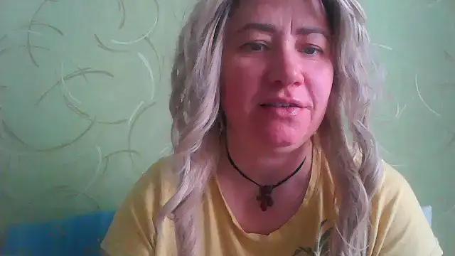 ClaireShannon online show from April 28, 8:40 am