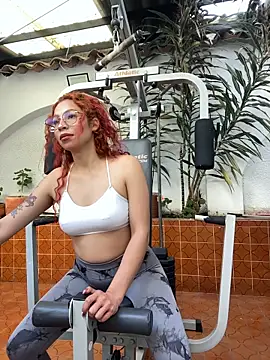 PrettyChloe  online show from March 2, 9:31 pm