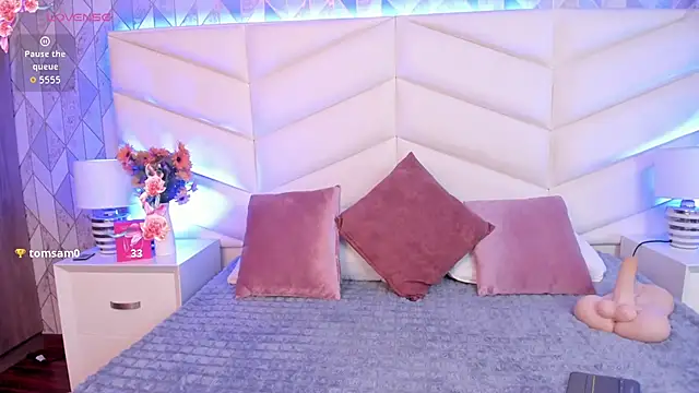 Lizzi Hotman  online show from February 17, 8:52 pm