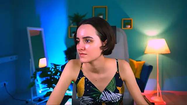 KateWillows online show from January 8, 4:27 am