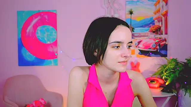 KateWillows online show from January 11, 9:03 am