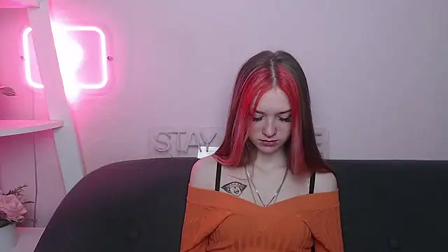 CassieLiam online show from December 4, 6:26 am