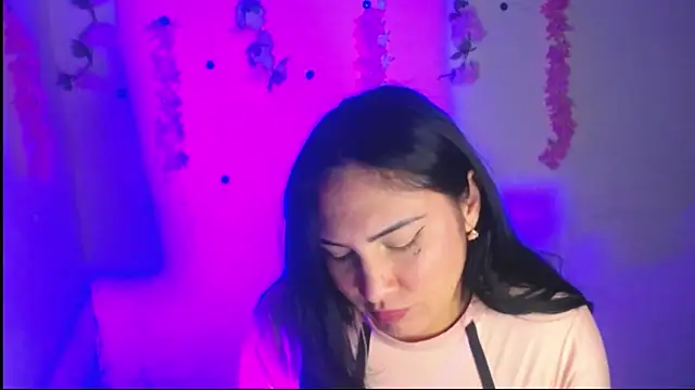 Emy cutee online show from March 10, 12:36 am