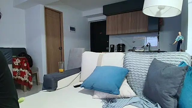 liorvante online show from January 15, 11:00 pm