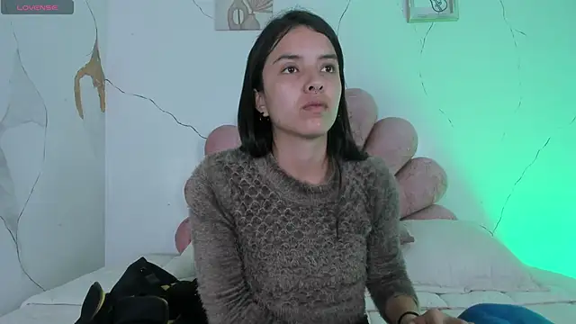 Cherrybombs  online show from March 18, 1:05 pm