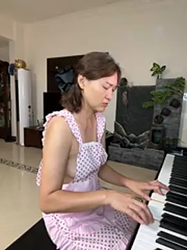 A-ZJunn online show from June 4, 1:04 pm