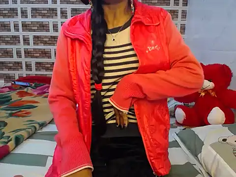 Parimodel19 online show from January 17, 12:45 pm