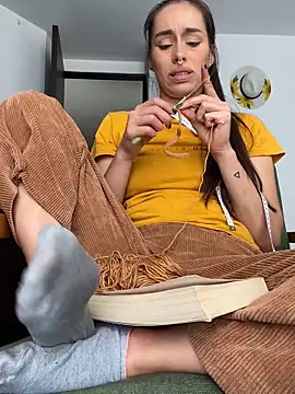 saraarchbould online show from December 19, 2:20 pm