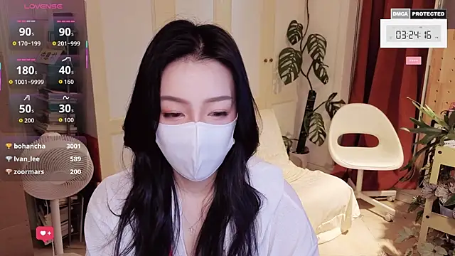 nayomi 34f online show from April 24, 7:22 am