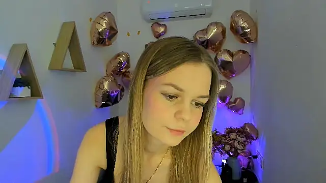 MidnighteAura online show from February 5, 3:53 am