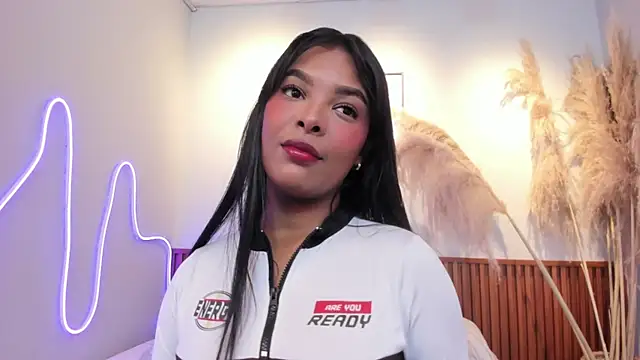 MIAROGGERSS online show from April 22, 3:14 am