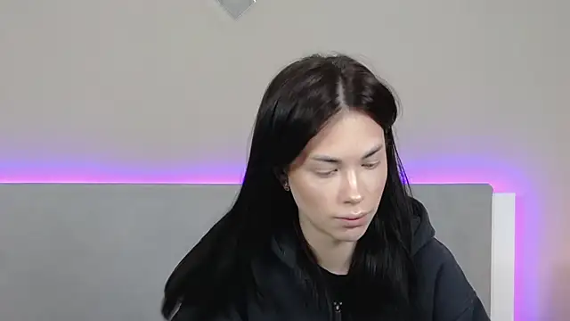 RachaelMils online show from March 27, 4:03 am