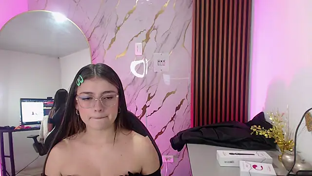 Diamond juliana online show from April 18, 3:53 am