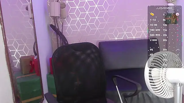 Mia Rivers  online show from December 16, 9:53 pm