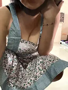 luckybaby666999 online show from June 8, 1:28 am