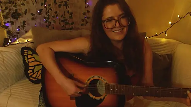 mindymoundsxx online show from January 17, 5:26 am