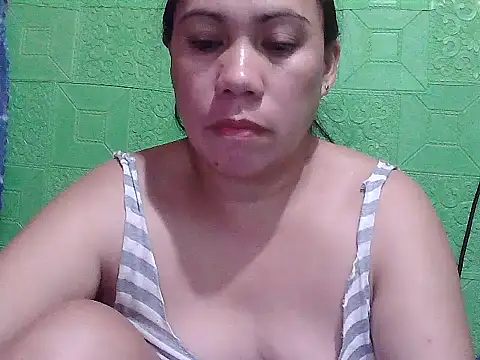 sweet candy52 online show from June 1, 7:59 pm