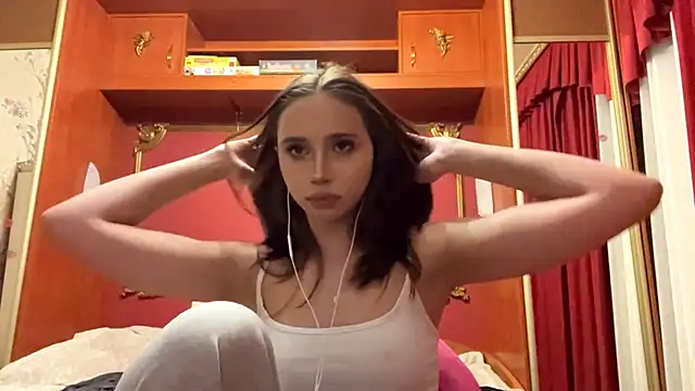 LauraMystiq online show from February 23, 4:17 pm