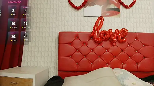 Elizabetth Roman online show from March 19, 8:13 pm