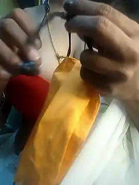 Preeti345 online show from April 7, 3:36 pm