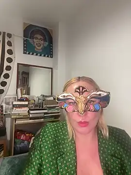  DaLiDa  online show from December 18, 1:16 pm