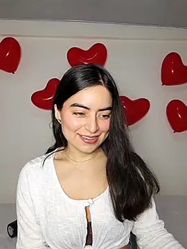 saasha Petit online show from February 18, 10:25 am