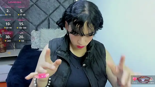 Kiara Fox   online show from January 17, 8:49 pm