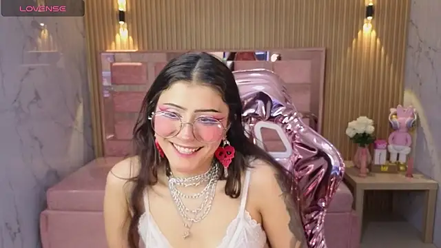 miss devil s online show from February 19, 3:06 am